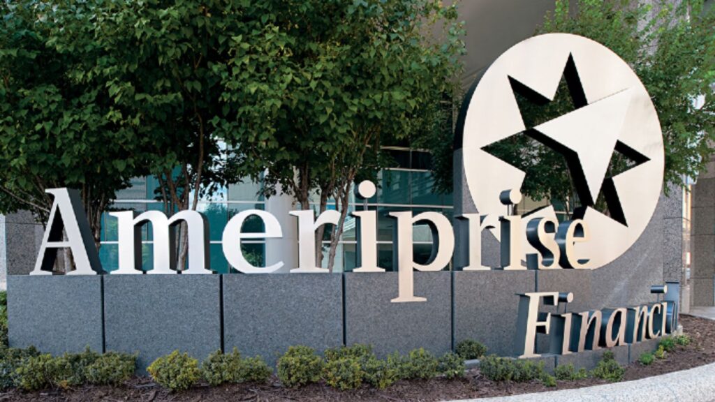 Ameriprise Financial Recruitment Drive; Hiring Business Analyst