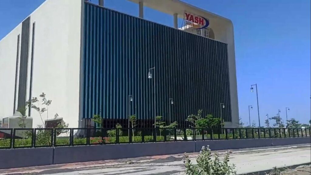 Yash Technologies Recruitment Drive; Hiring Associate Business Analyst