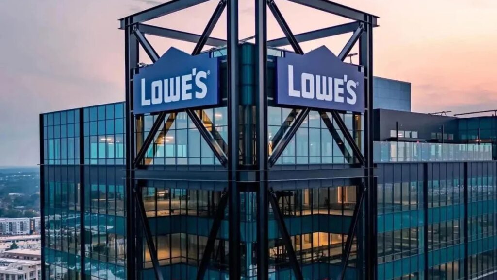 Lowe’s Recruitment Drive; Hiring Associate Analyst