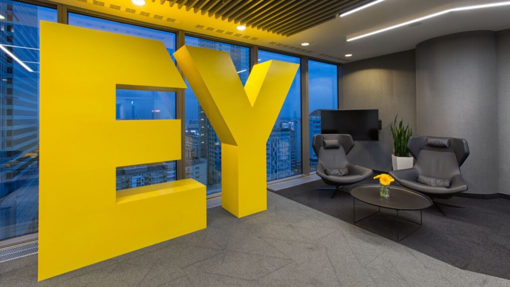 EY Recruitment Drive 2025; Hiring Immigration Analyst