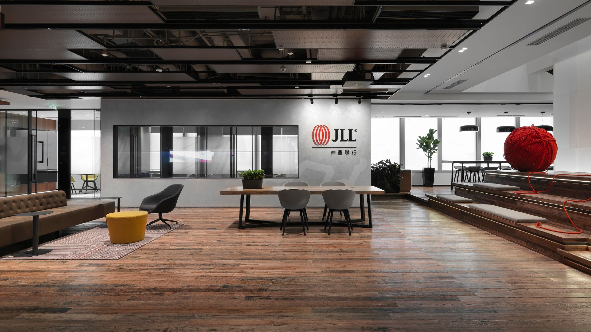 JLL Recruitment Drive; Hiring Analyst